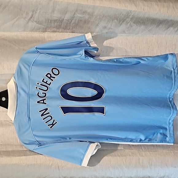 Etihad Airways Soccer Jersey - Picture 8 of 16